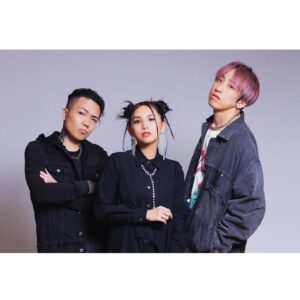 Beverly Instagram - THE SKY’S THE LIMIT聴いてくれましたか？

BACK-ONさんとコラボさせていただきました！
@kenji03_bo さんと @teeda_bo さん、カッコイイ作品でコラボさせていただいて本当にありがとうございます！

ガッチャンコFESTIVALで歌ってから配信までずっと楽しみにしていました！

たくさん聴いてね！

It is finally out!! THE SKY’S THE LIMIT! Have you guys listened to it already? 🤩 

Very honored to be part of this wonderful collab with BACK-ON!! 💯