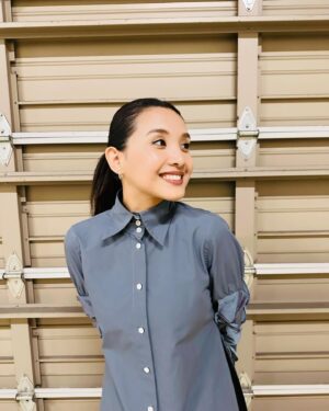 Beverly Instagram - ピオニーウォーク東松山に観に来てくれたみなさんありがとう！

みなさんの大切な時間を一緒に過ごしてくださって、子供たちも仮面ライダーのファンのみなさんも、「Be The One」と「Rising Fighter」を聴いた瞬間、盛り上がってくれて本当に嬉しい！ベルトを持ってる子もいてめっちゃかわいかった！

今日はいい天気で富士山も見えたし、ミニライブも楽しかったし、最高な1日になりました！

でもまだ終わってないよ！😆
この後21:00〜インスタライブがあります！
みなさんまた後でね👋

👗: @languageofflower_