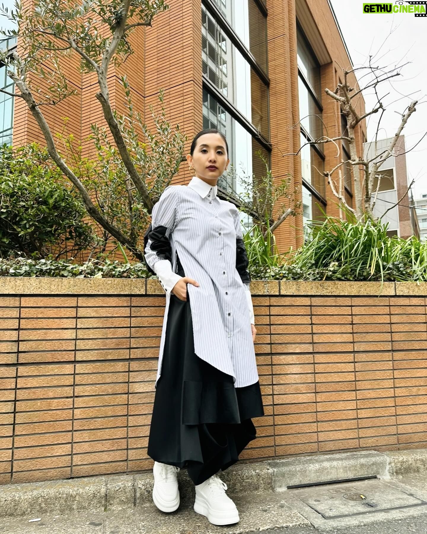 Beverly - 359 Likes - Today’s outfit by @languageofflower_
Thank you!! 🫶