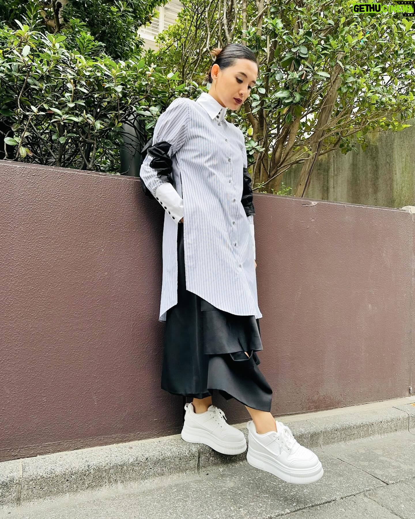 Beverly - 359 Likes - Today’s outfit by @languageofflower_
Thank you!! 🫶