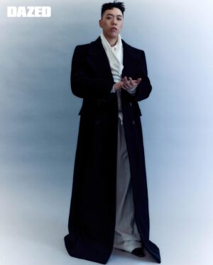 BewhY Instagram - 나도 머리 올릴수있어 
@dazedkorea 💎

⠀
CREDIT

Text Kim Nahhyoun @nanakinng
Fashion Lee Seungyeon @ing_ssssss
Photography Lee Jongho @ljhomad
Art Koo Hyemi @kooo__ham
Hair Han Jaeyoung @prod_barber
Makeup Chung Yoonah @y_n_ah_1015
Assistant Lee Mingyu @etik_kat

⠀
Check out more of our editorials and articles in <DAZED> KOREA Fall Edition print issue