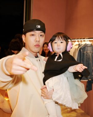 BewhY Instagram - ❤️
시하랑 팜엔젤스 1주년 파티에 다녀왔어요!
시하에게 제 공연도 보여주었답니다
❤️
@palmangels 
@hee0802