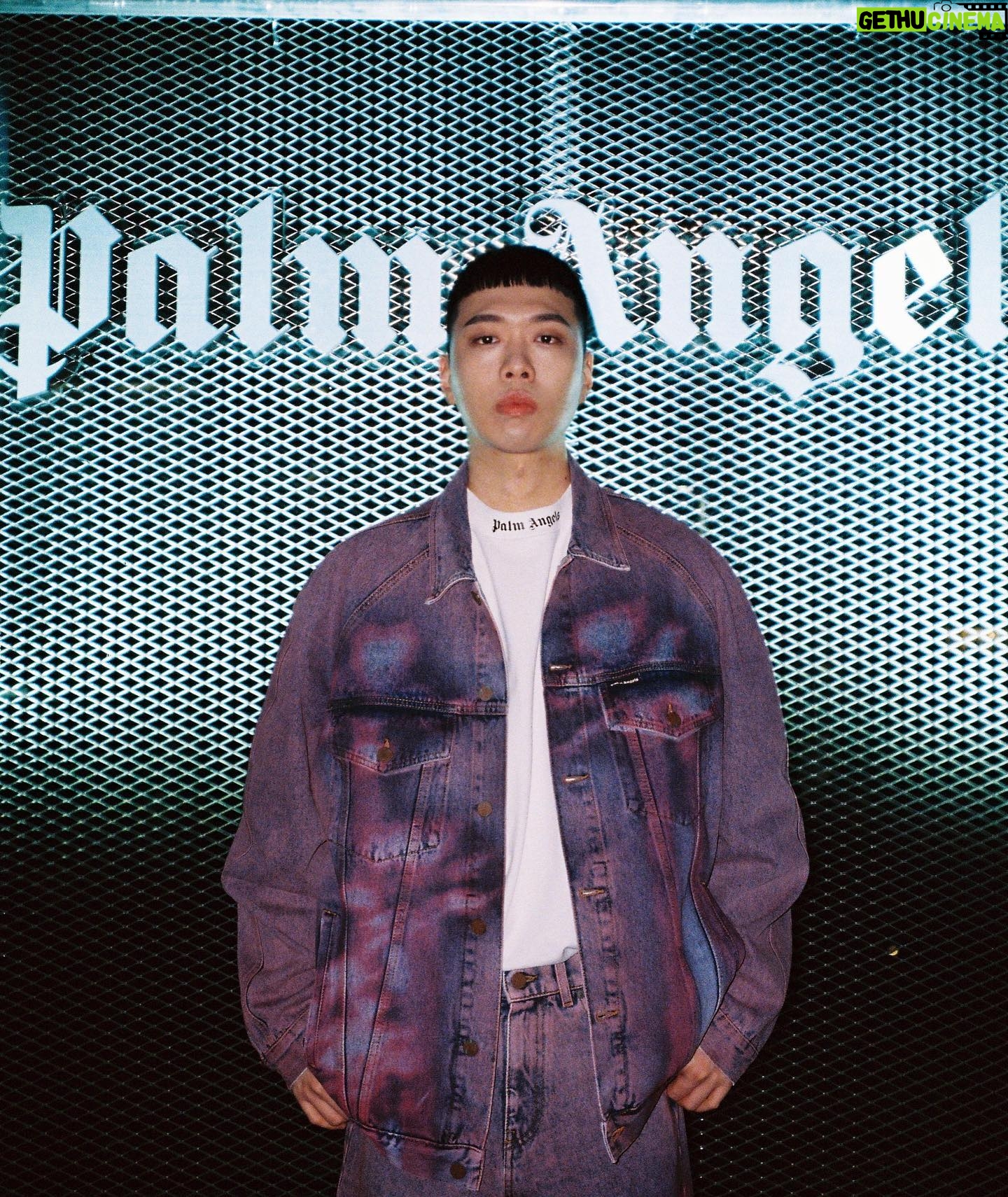 BewhY - 25K Likes - 🕶️
@palmangels
@hee0802
@other__matters
📷
@jangoxsu
@pilmokang