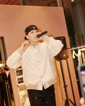 BewhY Instagram - ❤️
시하랑 팜엔젤스 1주년 파티에 다녀왔어요!
시하에게 제 공연도 보여주었답니다
❤️
@palmangels 
@hee0802