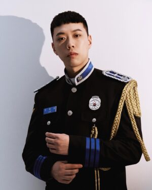 BewhY Instagram - 20개월의 군생활을 기다려주신 팬분들에게 깊이 감사의 말씀을 전합니다.
앞으로 죽이는 작품들과 여러 활동으로 찾아뵙도록 하겠습니다.

아싸 전역 ㅋㅋㅋㅋㅋㅋㅋ