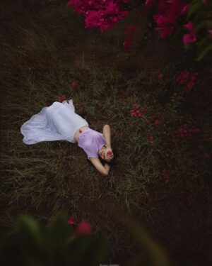 Bhama Arun Instagram - ‘her vibe is pretty’ ✨
.
#vishnuraveendranphotography #aesthetic #bogaunvillea #dreamy #fairytale #photography