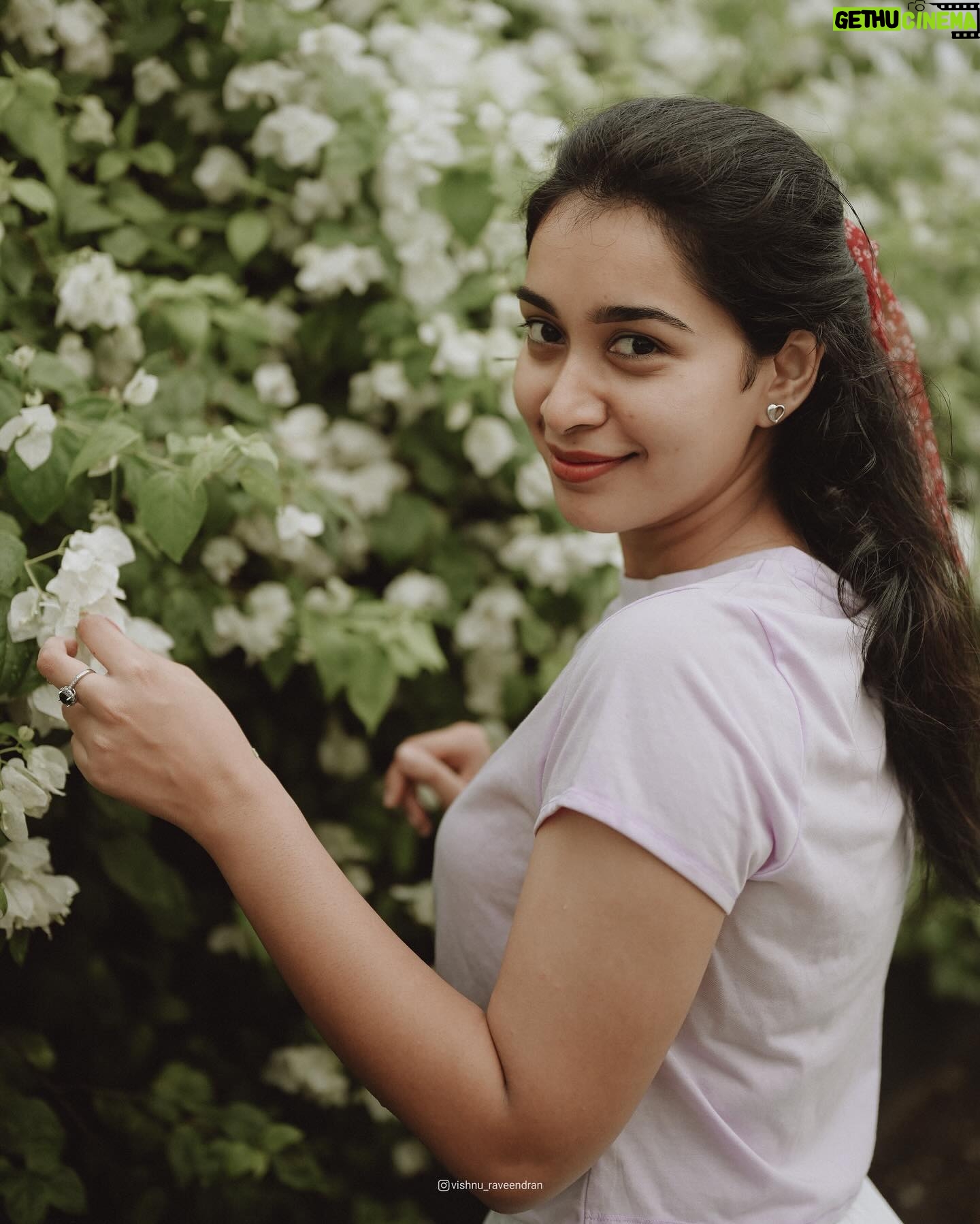 Bhama Arun - 5.6K Likes - Plant dreams, grow miracles.
Pc: @vishnu_whiteramp