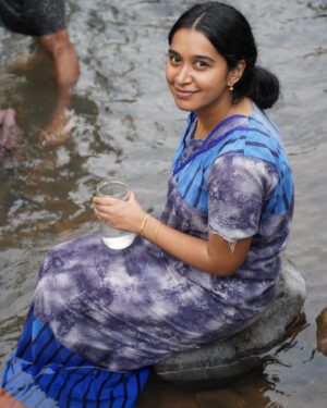 Bhama Arun Instagram - ആദ്യം ചോരാത്ത ഒരു വീട്  എന്നിട്ട് പോരെ ബാക്കി എല്ലാം മദനേട്ടാ ??? 
@surajvenjaramoodu @sudheesh_gopinathn @ajithvinayakafilms 

#madanolsavammovie #madanolsavam