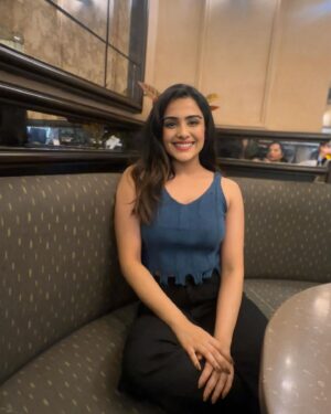 Bhavna Choudhary Instagram - Dinner with a view 💙💁🏻‍♀️