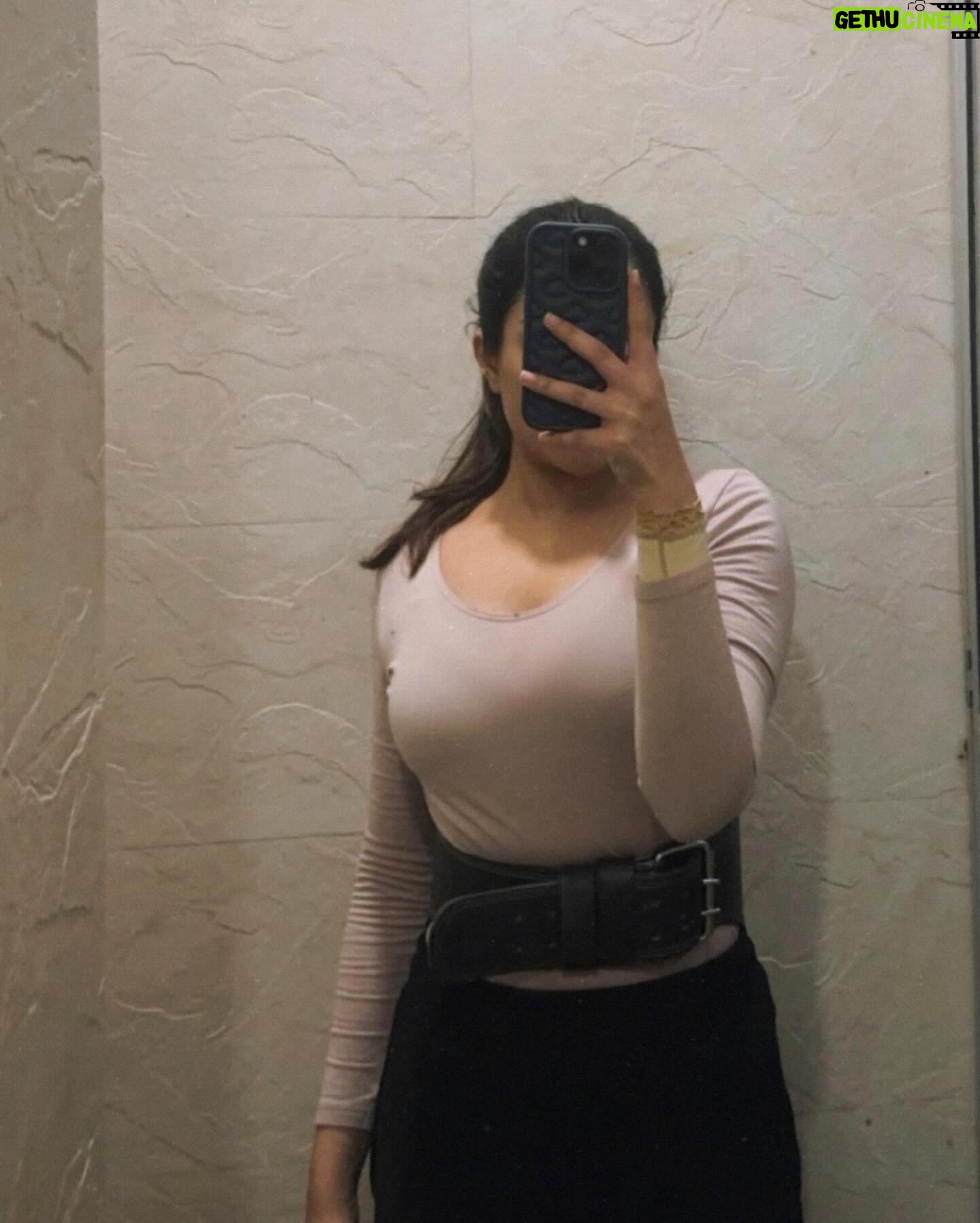 Bhavna Choudhary - 386 Likes - I got 99 problems but ugly gym clothes aint one šŖš»š®āšØ