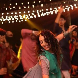 Bhumi Rajgor Instagram - Raas e ramti ne aankh ne gamti..

Garba: @aces.management
📷 : @gennext.studio
🎤 : @parthoza25
.
.
#garba #navratri #ahmedabad #loveforgarba #tradition #savetraditionalgarba