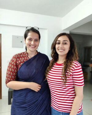Bhumi Rajgor Instagram - After processing the rollercoaster of emotions that went with the releasing of my first movie and allowing it all to sink it, I am finally ready to write about it. 

The gratitude and blessing that I feel just to be a part of this epic record-breaking success is overwhelming. This series of behind the scenes photos that you see shows nothing of the hard work that went behind the camera, not just of the actors but also the crew. Every single person has literally given more than their hundred percent. 

This movie made me face a lot of fears; of being completely make-up free in front of the camera, facing my fear of heights, being vulnerable and bawling my eyes out for the entire world to see, the fear of my dog being left alone if something happens to me.. and I am glad I was able to experience all of this and face every fear head on. 

The incredible support of the immensely talented team of the movie has to be given credit for the success of this movie. 
Beginning with @jaybodas , what a vision! So incredibly talented to bring out such raw emotion and authenticity in every single scene. 
@parth__85 your creative vision, hats off! 
@actoryash  such a grounded hardworking dedicated actor.. honestly after doing these scenes, I actually realised what serious cinema is. 
@nautankideep Thank you for making the set so light-hearted and fun filled. You stole the show with this movie. 
@sharmajiacts The quiet authentic talent that you possess, you are going to do really big things in cinema. 
@vaishalshah7 It is very rare to find such a friendly supportive producer who is the head of one of the biggest production houses in the industry. Thank you for your incredible support, care and every single thing.
@abhishekshahcastingcompany @abhishekshah29 @ekta_hi_hoon Thank you for bringing this in my life. You guys literally changed my life in the best possible way.
@bibhudp Thank you for capturing every shot so creatively.
@jannockfilmsllp @anandpandit @amitabhbachchan @deekshajoshiofficial
@tarjanee.bhadla And every single person associated with creating this magnum opus, I thank you all from the bottom of my heart. ❤️
.
#faktmahilaomaate #gujarati #gujaratimovie #dhollywood
