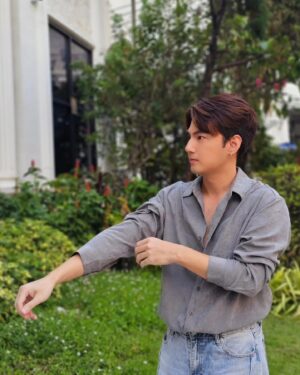Bhuripat Vejvongsatechavat Instagram - ไม่ได้จะโปรโมท.... แต่พี่โสดนะน้องๆ 😘😍🥰😆
