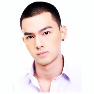 Bhuripat Vejvongsatechavat Instagram - รูปไหนคือ สิ่งที่สร้าง - ร่างที่เป็น #ติ่งหรือเฟิร์สเลือก 😍😘😝😆