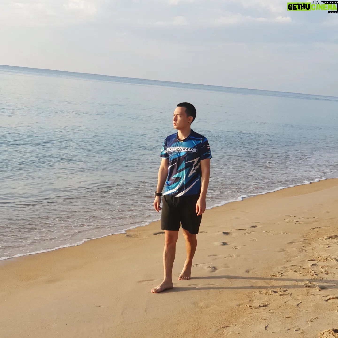 Bhuripat Vejvongsatechavat - 4K Likes -