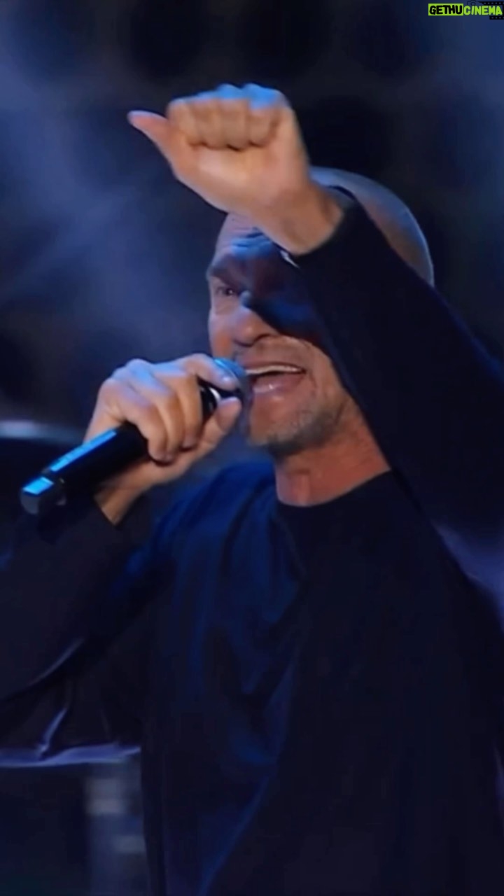 Biagio Antonacci - 45K Likes - Se spogli le canzoni
Le canzoni volano
#TIMMusicAwards