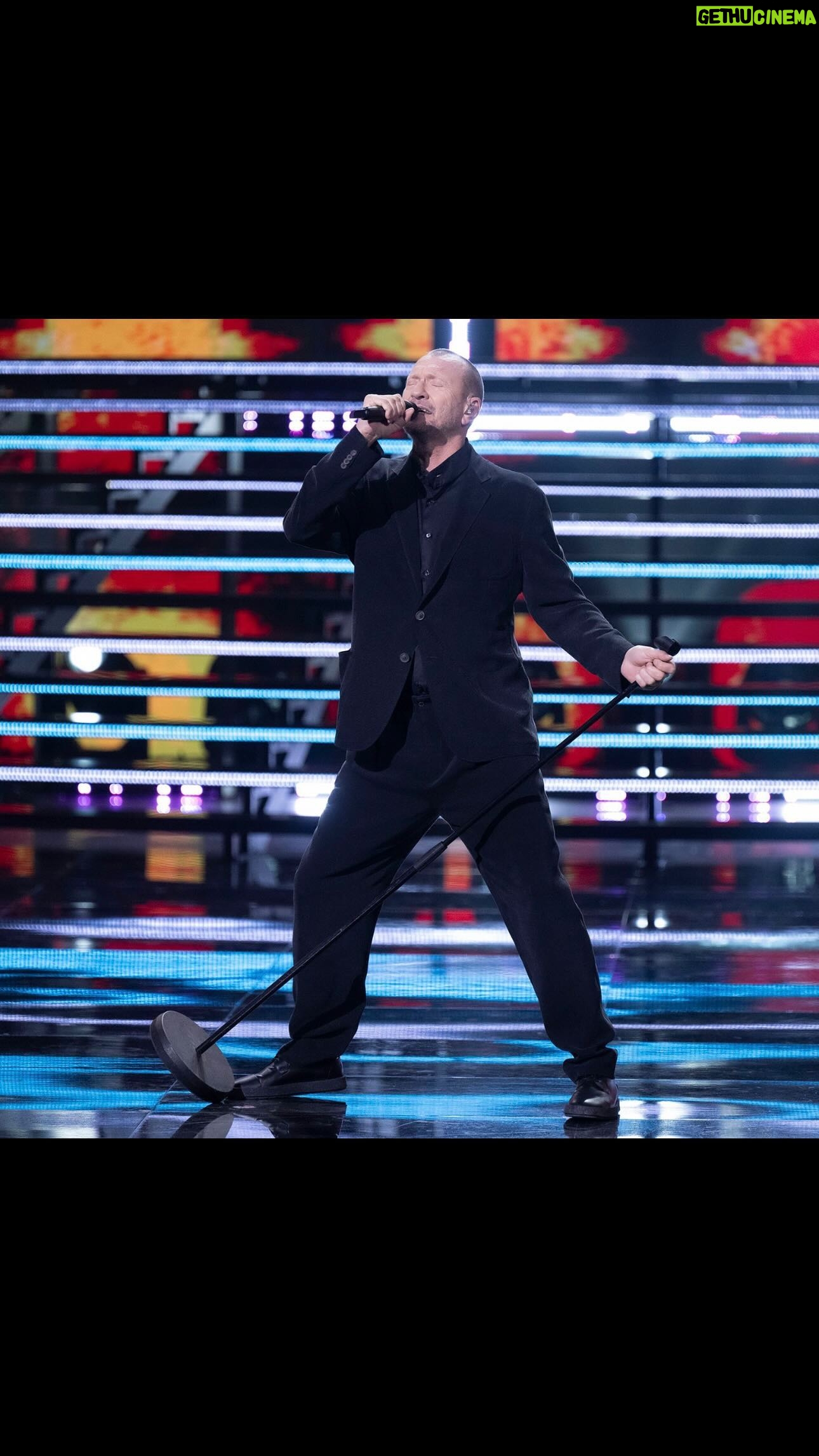 Biagio Antonacci - 31.1K Likes - “Vivimi senza paura
Che sia una vita o che sia un´ora
Non lasciare libero o disperso
Questo mio spazio adesso aperto ti prego”
Grazie @therealhunzigram
#BiagioAntonacci #MichelleImpossible #Vivimi