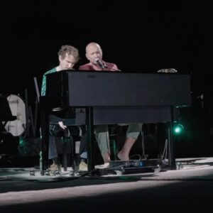 Biagio Antonacci Instagram - Che sballo Roma ❤️

Grazie a @tananaimusica e @sonogiorgiopoi per aver condiviso il palco con me per alcuni brani... stasera si replica! 🚀 

#FUNZIONASOLOSESTIAMOINSIEME