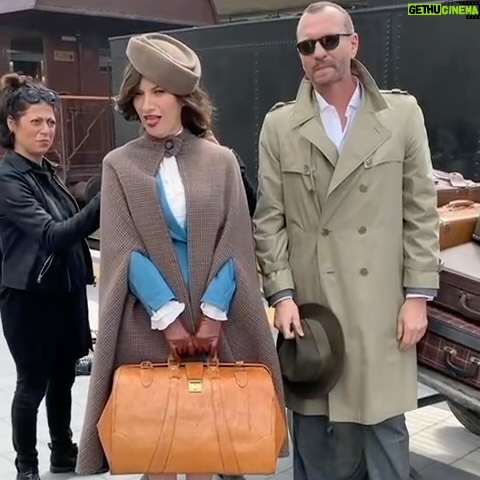 Biagio Antonacci - 78.6K Likes - Ci sono anime che incontri nella vita, alcune le smarrisci, anche per colpa tua.
Alcune le percepisci sempre in qualsiasi spazio.
Poche galleggiano sempre e ti proteggono nei dubbi e nelle certezze.
Di Laura non posso farne a meno.
Auguri mia dolce stella
Tuo B.
@laurapausini