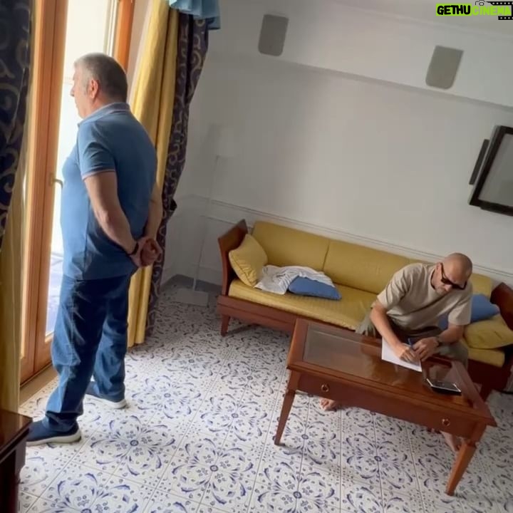 Biagio Antonacci - 27.7K Likes - Vi auguro idee inaspettate e caldi Ferragosti💥