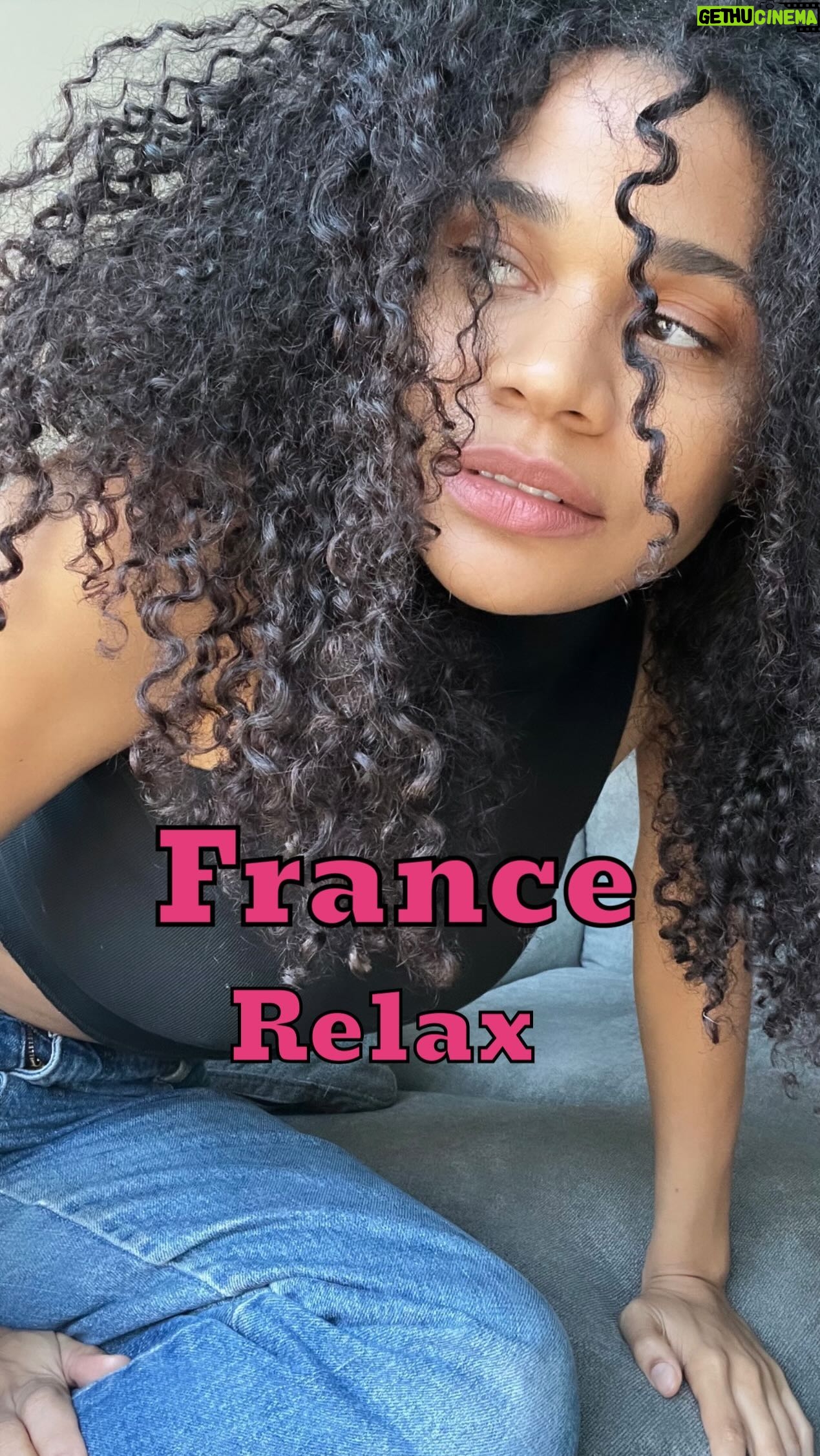 Bianca Cristovao - 2.2K Likes - #beyonce #curlyhairdontcare #relatable #hair #truestory #wig