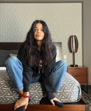 Bianca Cristovao Instagram - On the road before the show process ☕️ 
First time in the Midwest ❤️🙌🏾 #midwestlife #standup #billburr 🙏🏾