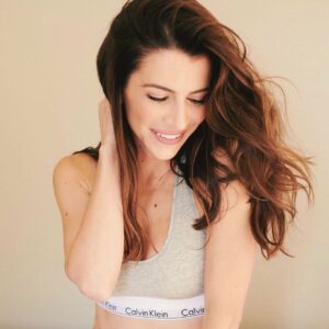 Bianca Haase Instagram - I have no idea what I’m looking at, but my hair looks freakin’ phenomenal.
.
.
.
.
Thanks for capturing my Pantene moment @paulsmithphotography