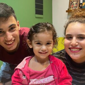 Bicho Gómez Instagram - Aquí una foto de mis tres hijos preferidos!! Por distintas razones @rochigw por ser la mayor @homerogomezz_ por ser el del medio y Renata por ser la más chiquita!!!
#hijos
#amor #familia