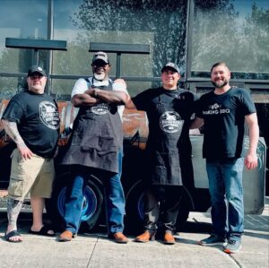 Big Moe Cason Instagram - Bob and I with our Canadian bbq brothers spreading proper bbq vibes! @bbqbob11 @bog.line @smo.king.bbq @jeffjenkinscanadian 🇨🇦🇺🇸🎯🔥🫡 #bbq #bbqfamily #canada🇨🇦 #unitedstates