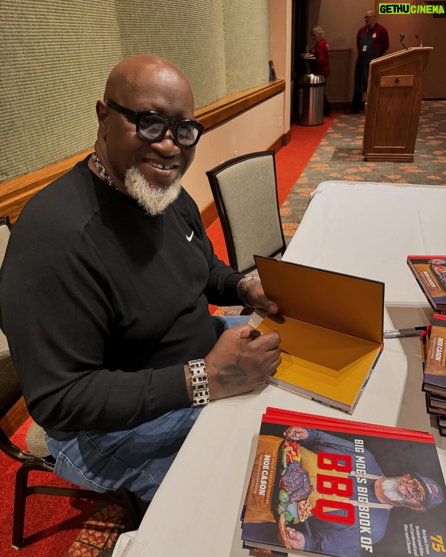 Big Moe Cason - 385 Likes - Having a great time out here @millcasino the hospitality is top notch! It has been 8 years since I was here last and itās cool to see some of the staff still here!āš¾šÆšŗšø #coosbayoregon #bbq #bbqfamily #oregon #pacificnorthwest @natgeobooks #moecasonbbq