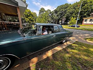 Big Moe Cason Instagram - Oldest daughters Montgomery and Mahalia taking the 65 imperial for a cruise… happy dad!✊🏾🎯🇺🇸 #1965imperialcrown #oldschoolmopar