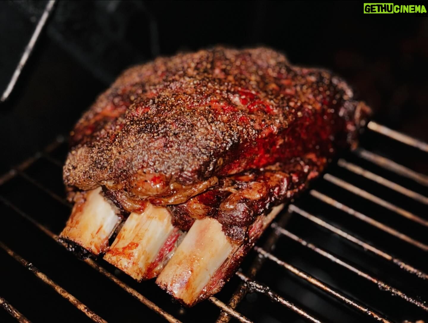 Big Moe Cason - 339 Likes - Them pork butts and beef short ribs getting right..will be some tasty Q given out!šš¾šŗšøš„šÆāš¾ @scheelssports @desmoinesscheels #moecasonporkrub #moecasontexasbrisketrub #bbq #bbqfamily #iowa @mmbbqcompany @boglinebushcoal #moecasonbbq
