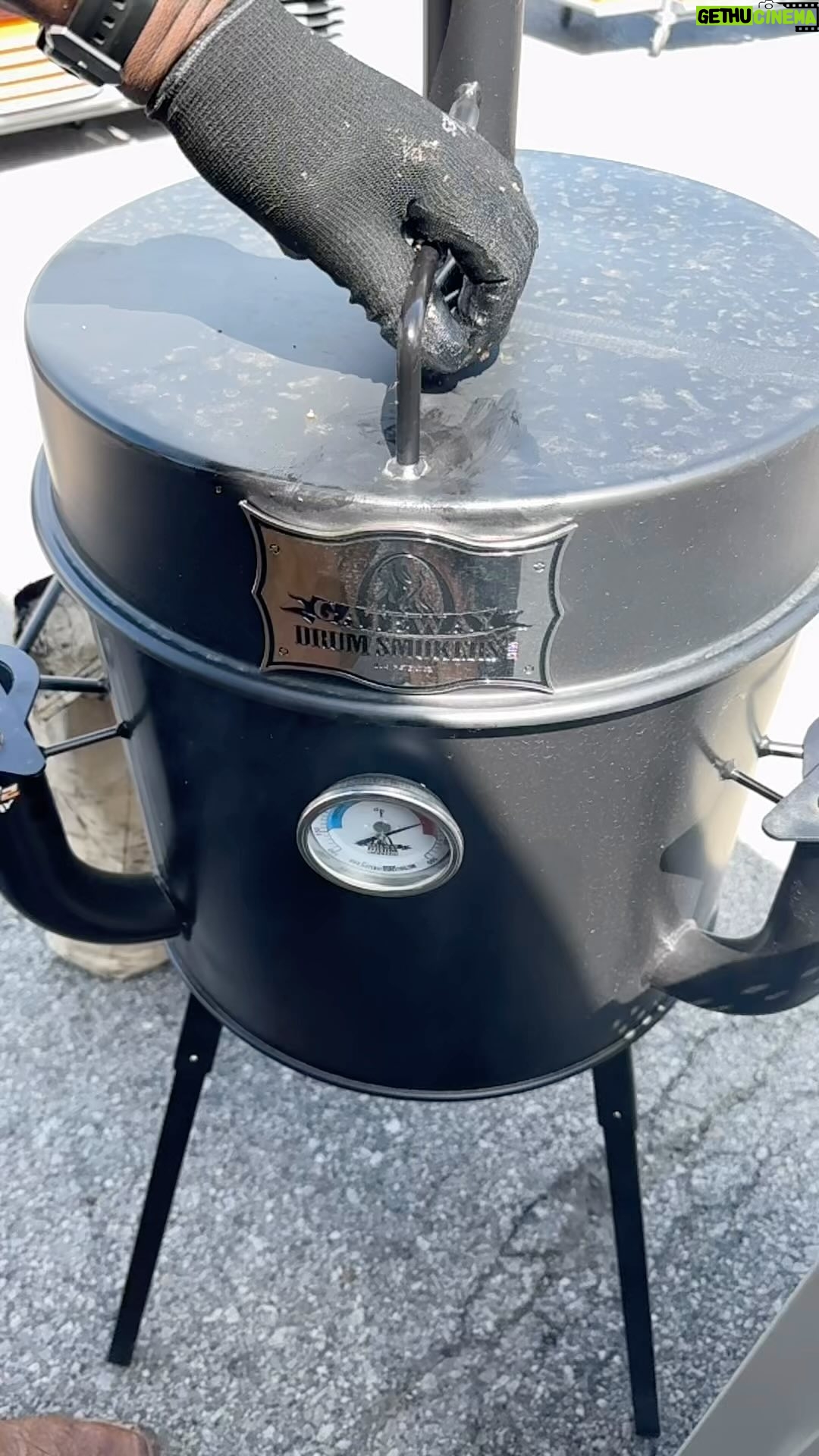 Big Moe Cason - 283 Likes - Lamb chops on point fueled by that great @boglinebushcoal seasoned with my steakhouse and homemade marinade and finishing sauce!šš¾ @gatewaydrumsmokers #flamekissed #grilledlambchops #moecasonbbq #iowa #desmoines #doingwhatido