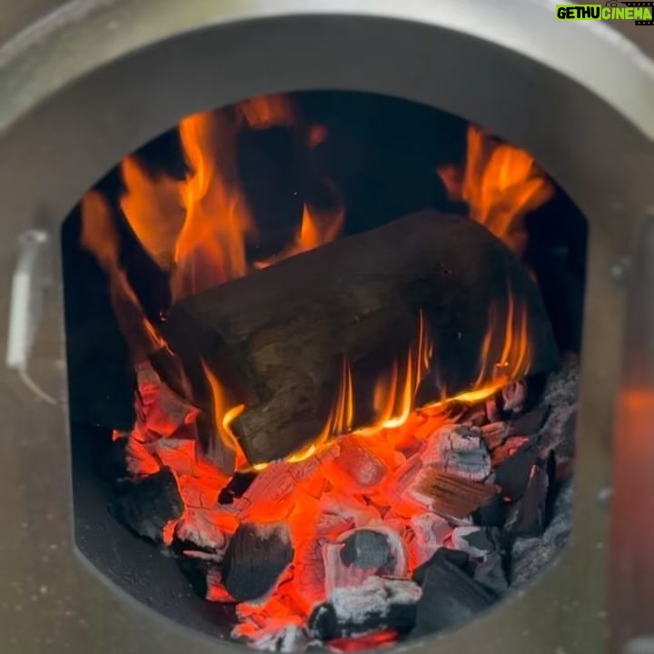 Big Moe Cason - 490 Likes - Beautiful morning and a great day to make some Q!š„šÆšŗšøāš¾ @boglinebushcoal @bog.line #moecasonbbq #bbq #lowandslow #4thofjuly #familytime #cookingforfamilyandfriends @silverfernfarms #lambroast #chickenwings #beefshortribs #bbqfamily