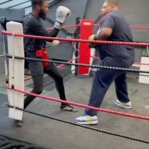 Big Narstie Instagram - @base_boxing @musclebasegym let’s go champ ❤️🙏🏿⭐️🦍💯👀💨 #bdl