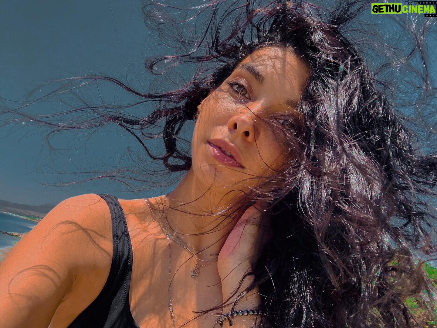 Bihter Delüv - 1.1K Likes - 🌬
