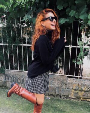 Bihter Delüv Instagram - 🌑
Herhangi bir şey karşısında heyecanlanmak, mucize gibi..