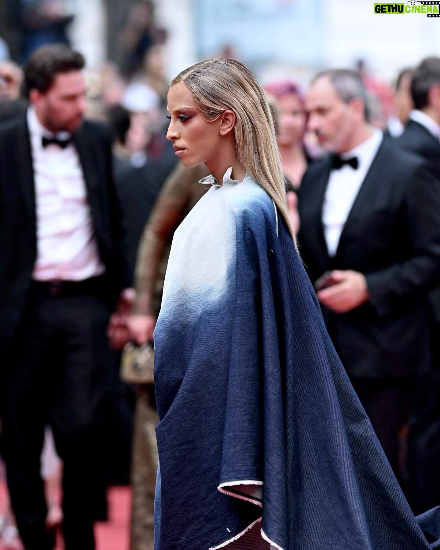 Bilal Hassani - 12.4K Likes - so honored to have been given to chance to present this look at the Cannes film festival, I want to dedicate this post to my stylist @nikitavlk who works tirelessly every day to create stories through clothing, and never fails to amaze me.
this beautiful look is from @edentan_ thank you so much for allowing us to make this vision come to life
thank you @dorianjollet @lauriebmua @charlottetilbury
