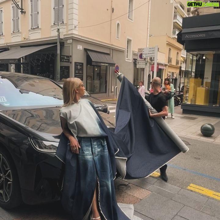Bilal Hassani - 12.4K Likes - so honored to have been given to chance to present this look at the Cannes film festival, I want to dedicate this post to my stylist @nikitavlk who works tirelessly every day to create stories through clothing, and never fails to amaze me.
this beautiful look is from @edentan_ thank you so much for allowing us to make this vision come to life
thank you @dorianjollet @lauriebmua @charlottetilbury