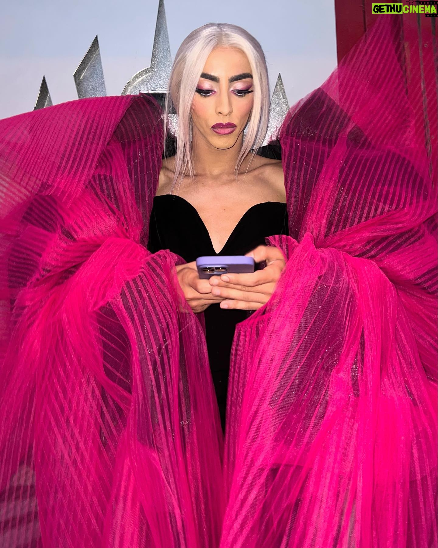 Bilal Hassani - 33.1K Likes - Come on Barbie !
Our take on Barbie’s wonderful world, through to the amazing work of @harris_reed for @ninaricci and @louboutinworld.
Special thanks to @oziasparis for the custom B(arb)ilal bag!
Assisted by @jnrc_
Hair by @dorianjollet
MU by @clotildemakeupartist