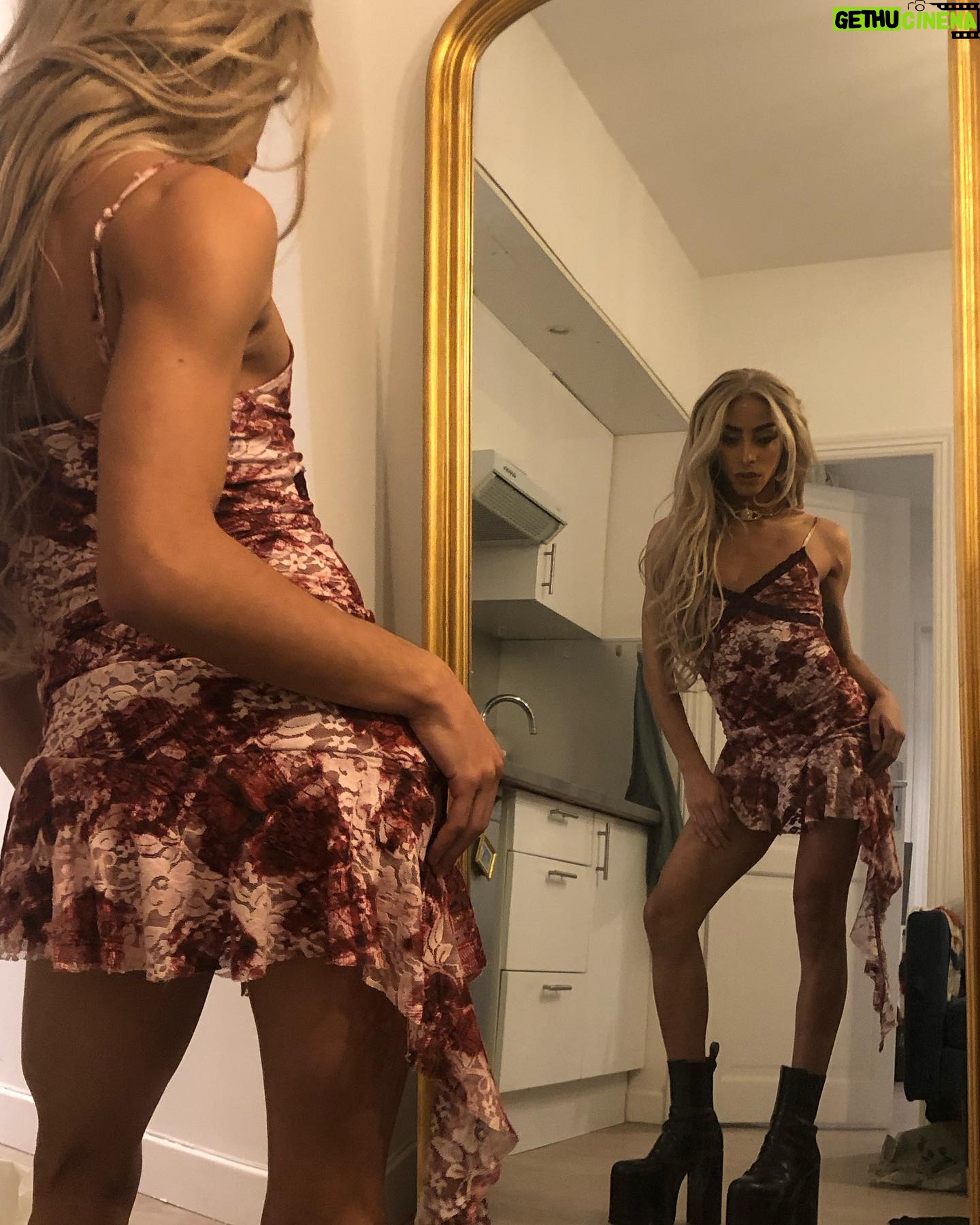 Bilal Hassani - 15.9K Likes - catch me or I’ll go Houdini