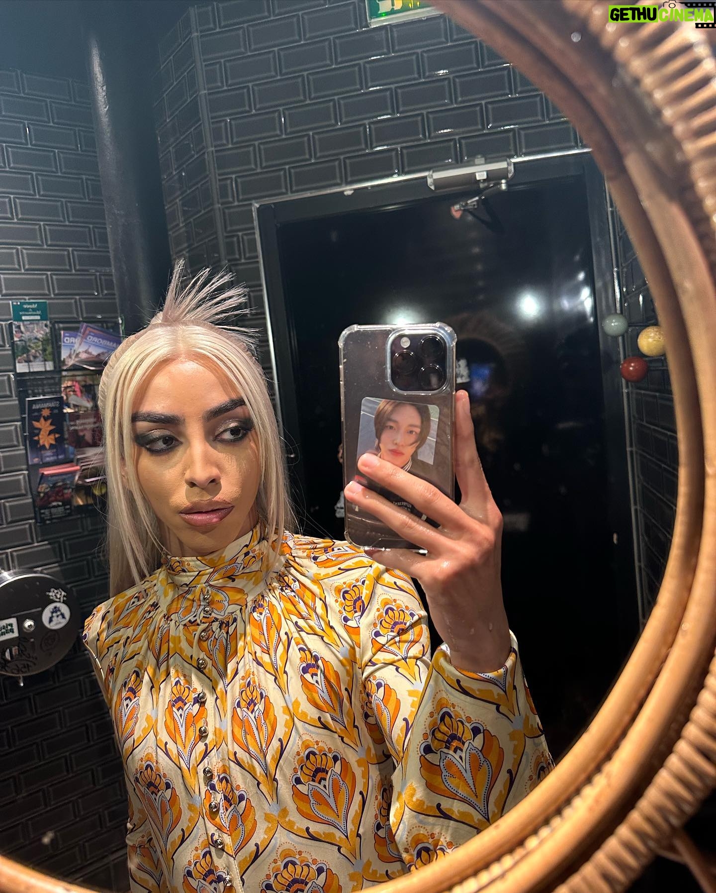 Bilal Hassani - 11.8K Likes - Fashion week - « vestiaire »
📸 @jeremy.melloul