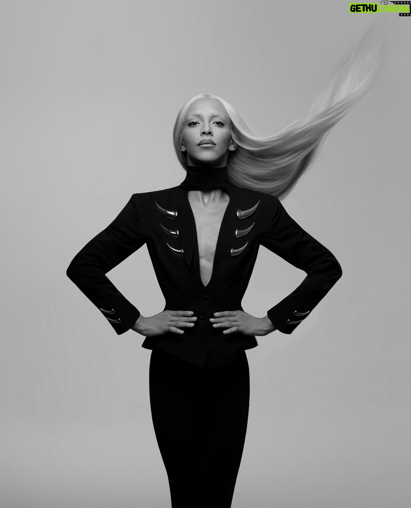Bilal Hassani - 11.6K Likes - iconic /ʌɪˈkɒnɪk/ adjective - Relating to or of the nature of an icon; regarded as a representative symbol or as worthy of veneration.