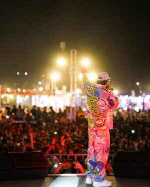 Bilal Saeed Instagram - Both voices come from the same place ☝🏼

#soulfest2024 #isb 🙏❤️