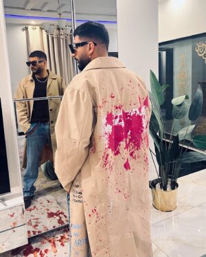 Bilal Saeed Instagram - The price for freedom is the courage to face our own shadows☝🏼
Stying @rida_aurangzaib