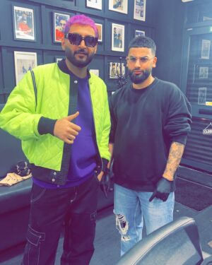 Bilal Saeed Instagram - Shirt ka colour baalon pe aa gaya 😜😈