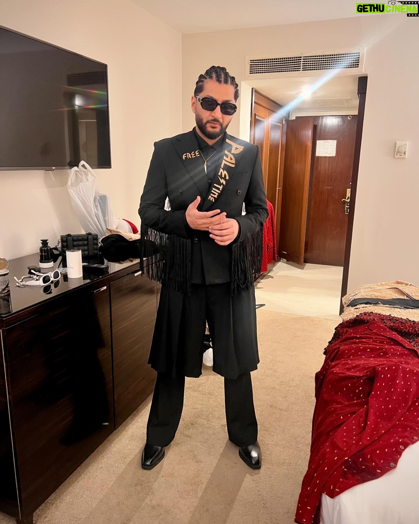 Bilal Saeed - 48.7K Likes - 🇵🇸 🇵🇸 🇵🇸
#humstyleawards #freepalestine
Wearing @vestido1 by @ubairnaeem