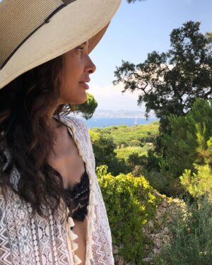 Bill Bellamy Instagram - #HappyBirthday #Aries @kristenbellamy an incredible spirited soul… A woman of intelligence, compassion and  of fortitude… there are so many elements that make you who you are…. The most important is you being authentically you… all these moments capture you in your element…. Your beauty , zest , and exploration… May God grant you more days to enjoy and discover…..HAPPY BIRTHDAY!!! ❤️❤️❤️@baronbellamy @baileyivoryrose
