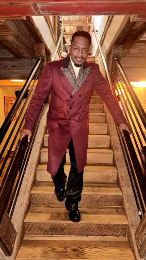 Bill Bellamy Instagram - I want to thank my city!! #Newark for so much love tonight!! @njpac was incredible!!! The laughs and the moments were hysterical!!! 😂😂😂. Thanks for your support … See ya next year!!! Thanks to my comedians @luenell @comediancapone  @mybrucebruce  @radiobigmack 🔥🔥🔥🔥🔥