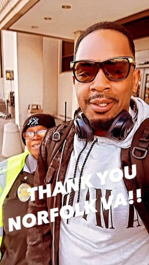 Bill Bellamy Instagram - #norfolkva we did it big last night!!! Love the vibe. !! So much laughter. #chryslerhall  OMG!!!! See you soon!!!! #Tonight #charlotte @ovensauditorium 8PM!!!!! Let’s Go!!!!